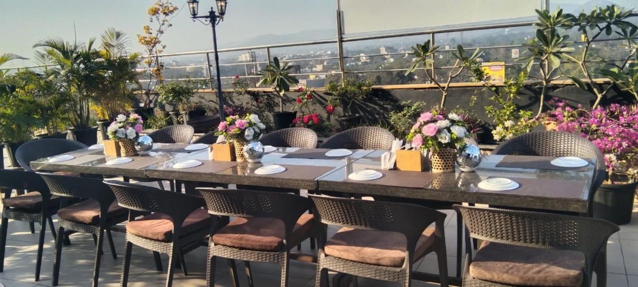 Hotel Accord Premier Raigarh Kültér fotó