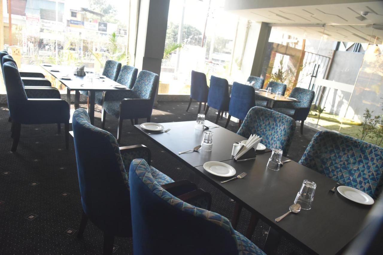 Hotel Accord Premier Raigarh Kültér fotó