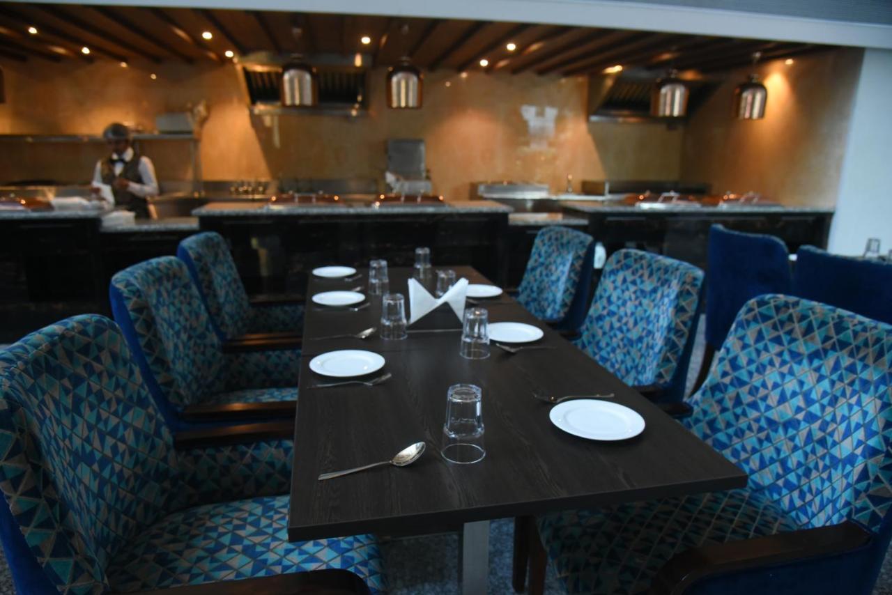 Hotel Accord Premier Raigarh Kültér fotó