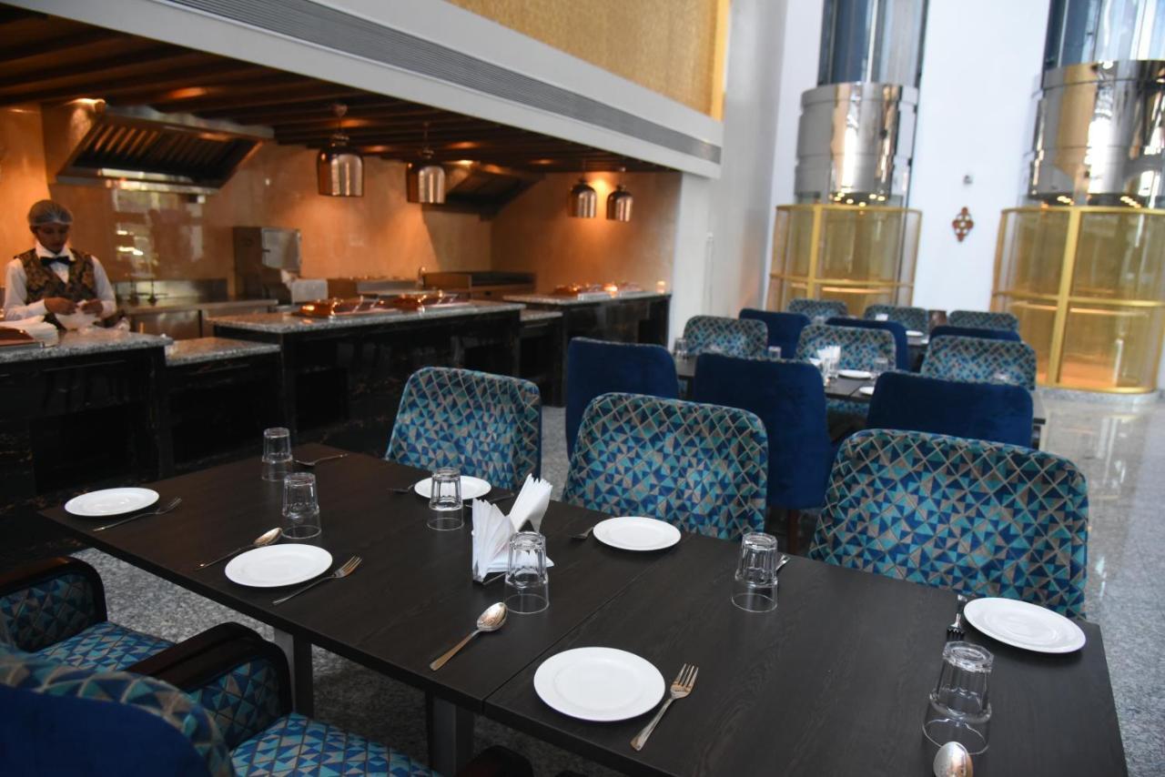Hotel Accord Premier Raigarh Kültér fotó